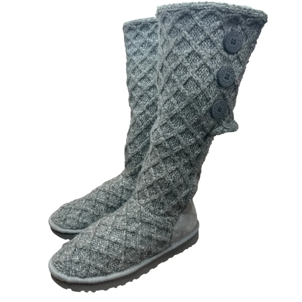 UGG cozy up